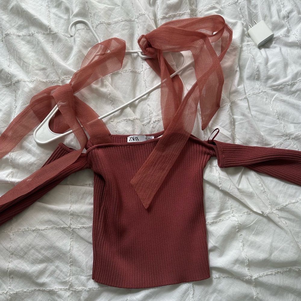 Zara- off the shoulder top- tie bows on shoulder